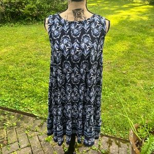 NWOT beautiful Navy and White comfortable summer dress size L